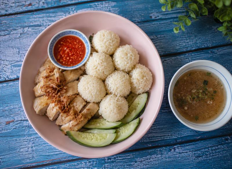 Nasi Ayam Bola